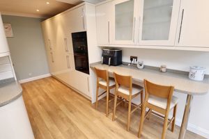 DIXON WAY- click for photo gallery